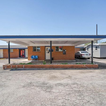 Oyo Hotel Luling Tx Downtown I-10/Us-90 Екстериор снимка